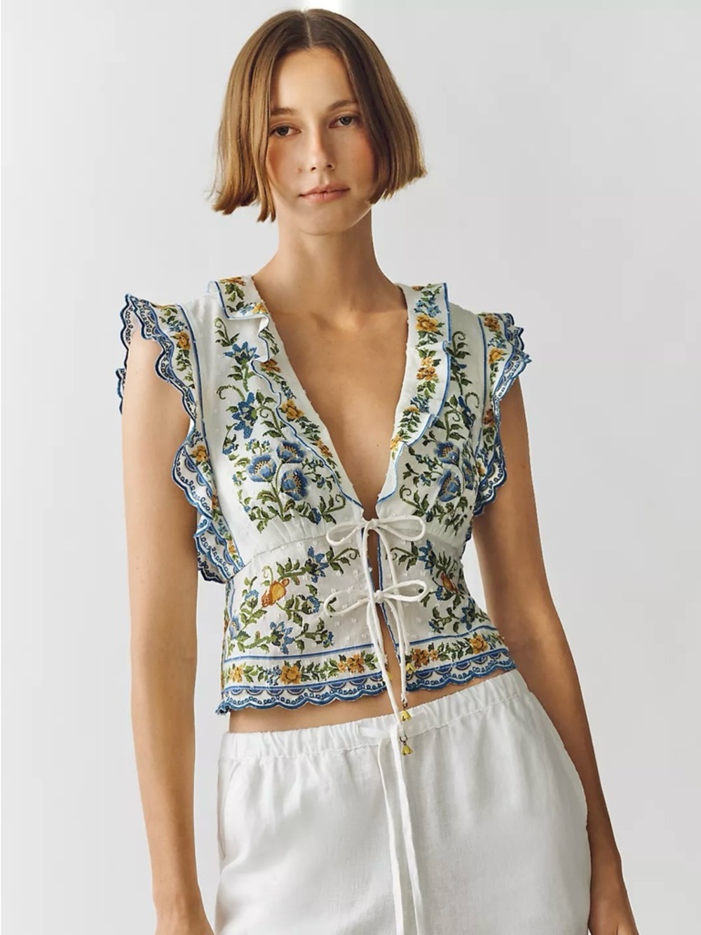 FARM Rio Off-White Emily Floral Print Tapestry Tie Front Blouse Size Medium NWT